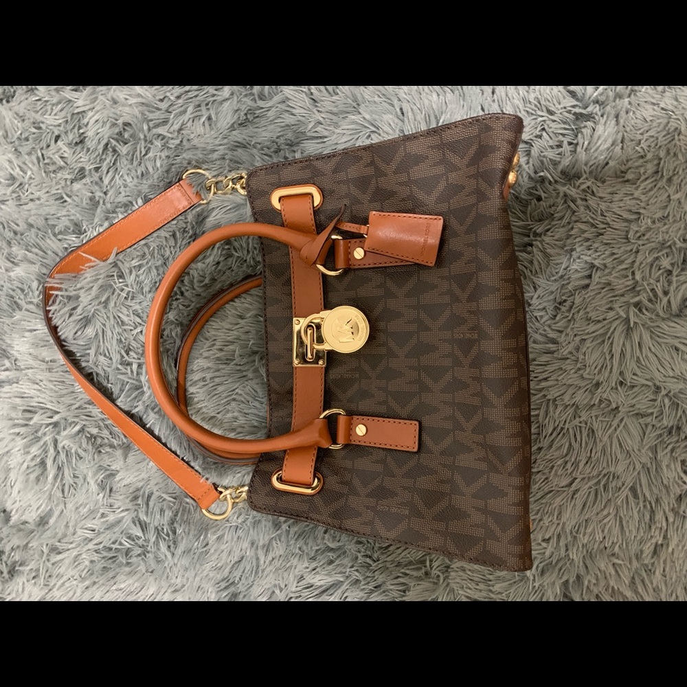 Michael Kors 🌻 SOLD